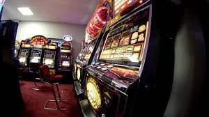 p61 slot APP Android iOS တွင် Live Casino Baccarat Dragon Tiger ကစားနေသောပုံ